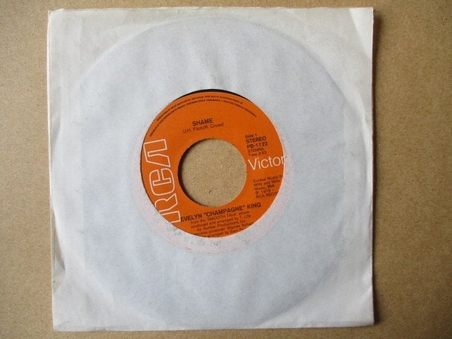 s2914 evelyn champagne king - shame 2, Ophalen, Gebruikt, Overige genres