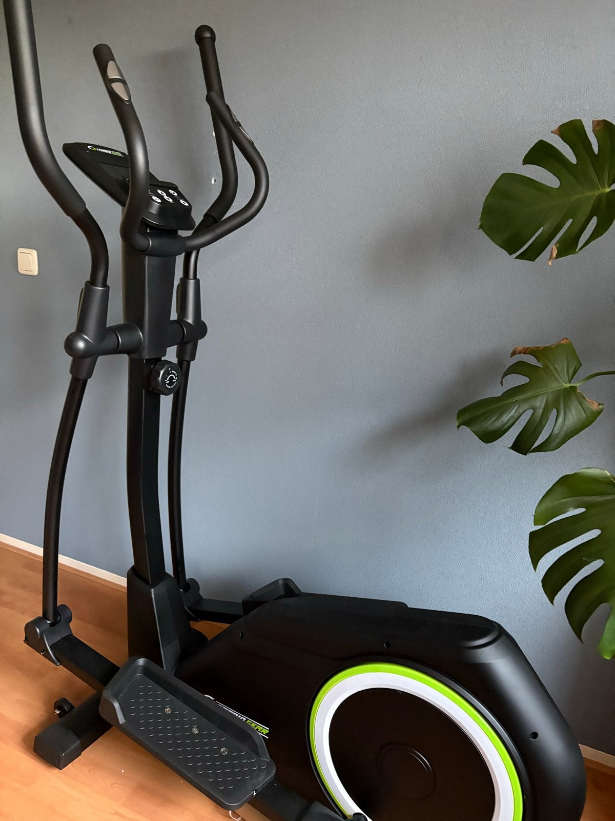 Cardio Gear C350i Crosstrainer, Sport en Fitness, Ophalen, Armen, Zo goed als nieuw, Crosstrainer