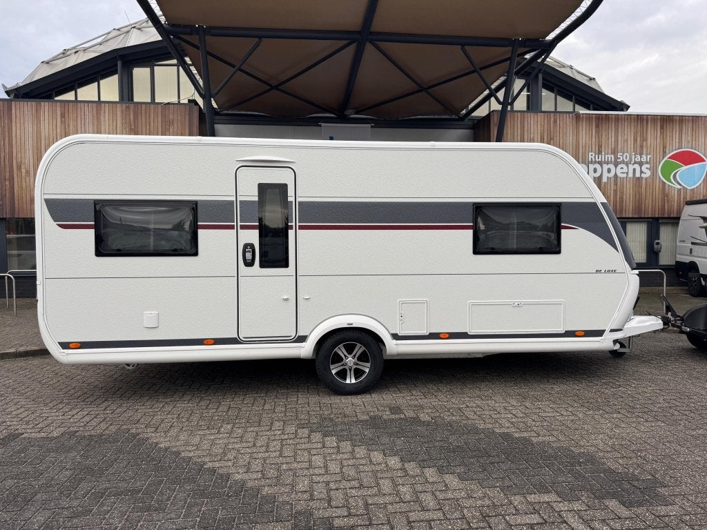 Hobby De Luxe 515 UHL 2027 BLACKLINE ACTIE!!!, Standaardzit, Hobby, Bedrijf, 2 aparte bedden