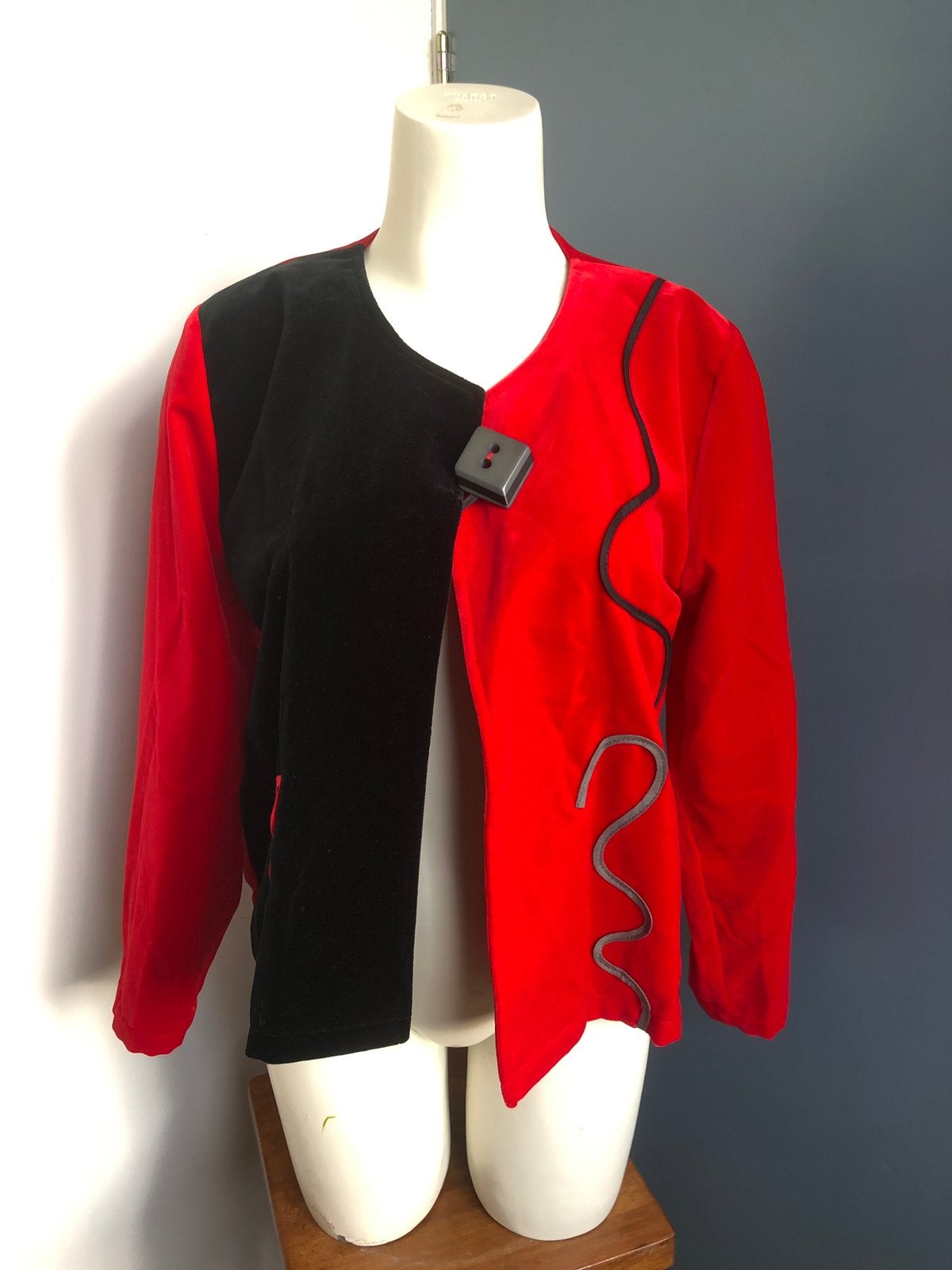 Artistiek rood zwart fluweel velvet jasje katoen m, Kleding | Dames, Maat 38/40 (M), Ophalen of Verzenden, Zo goed als nieuw, Rood