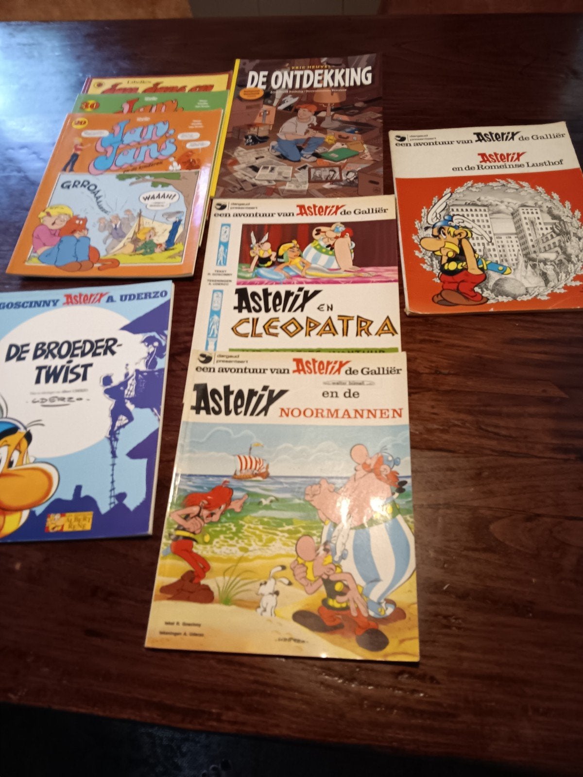 8 stripboeken: Asterix, Jan, Jans, De Ontdekki, Boeken, Stripboeken, Meerdere stripboeken, Ophalen, Gelezen