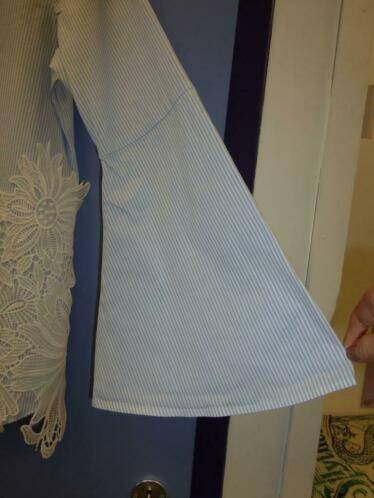 Liu Jo blauw / wit gestreepte blouse broderie 42-44 28158, Maat 38/40 (M), Blauw, Ophalen of Verzenden, Zo goed als nieuw