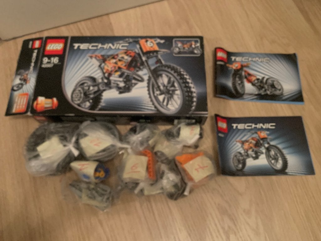 Lego technic 42007 Crossmotor, Ophalen of Verzenden, Zo goed als nieuw