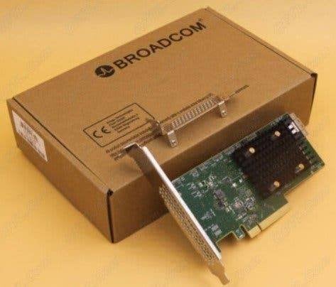 Broadcom HBA 9500-8i Tri-Mode Storage Adapter NEW in Box, Intern, SSD, Nieuw, Ophalen of Verzenden