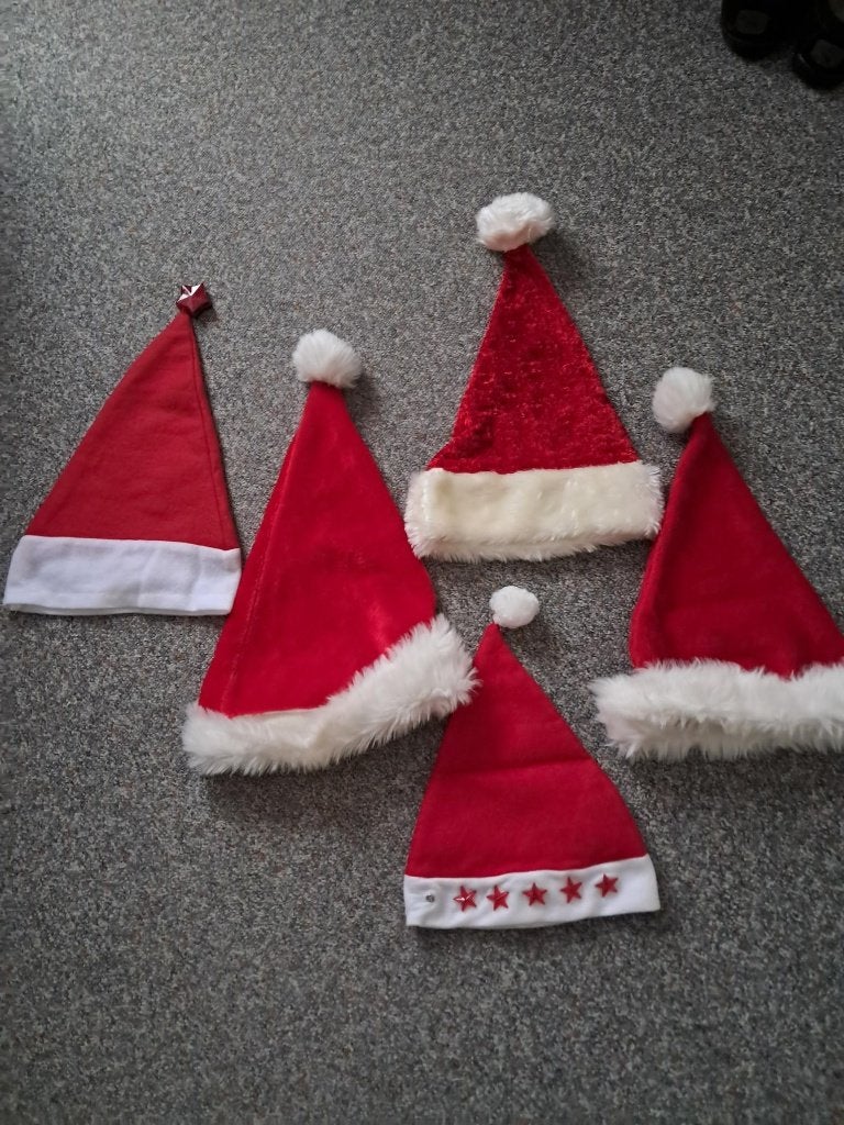 5 kerst punt mutsen  Kleur : Rood, Ophalen of Verzenden, Nieuw