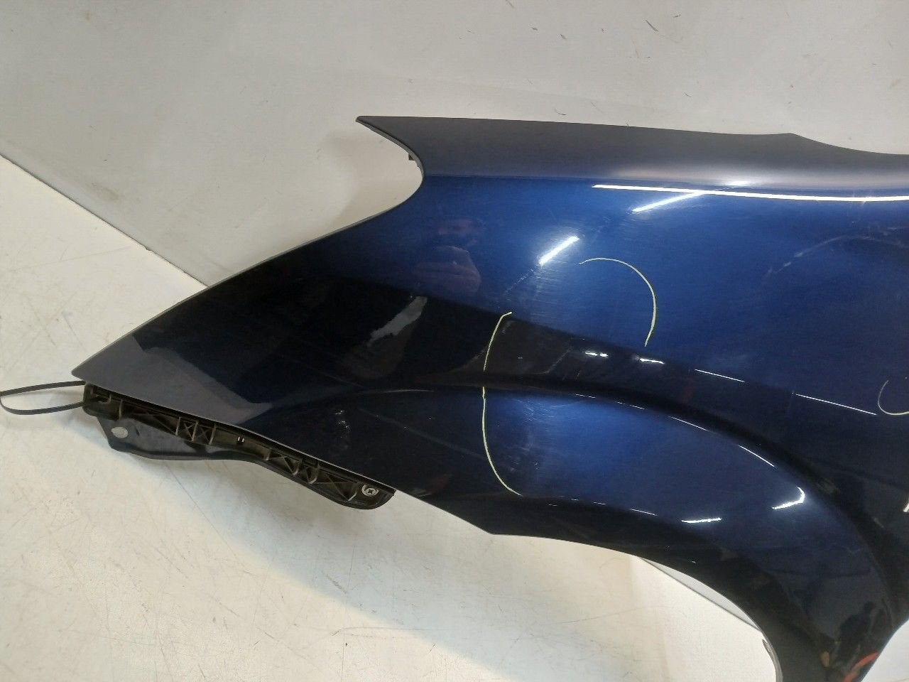 Spatbord links voor Toyota Corolla, Auto-onderdelen, Onderdelen@venauto.nl, Van der Ven Autorecycling B.V., Gebruikt, Ettenseweg 76, 4706 PB Roosendaal, The Netherlands