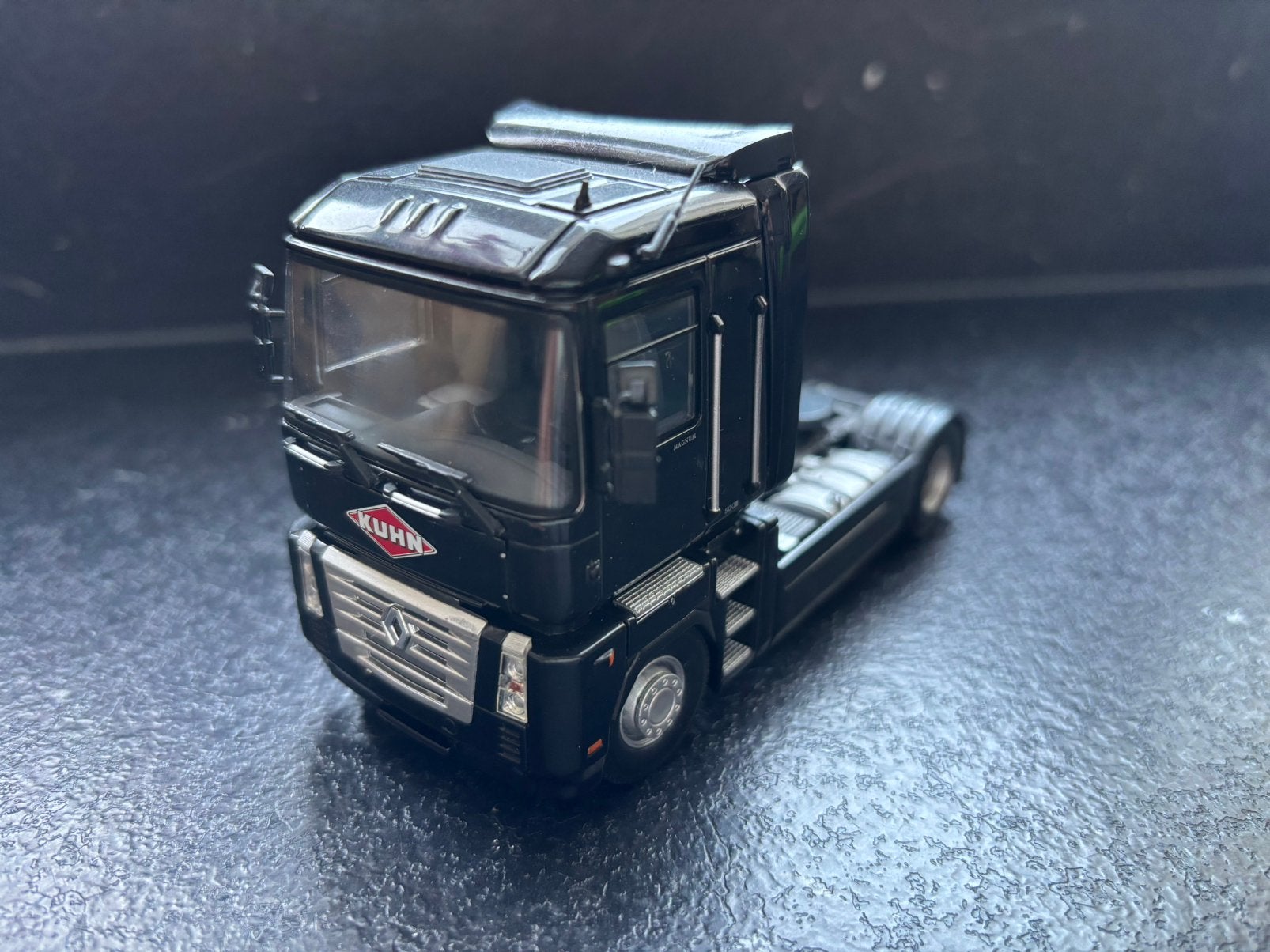 Renault Magnum 1:50, Verzenden, Zo goed als nieuw, Bus of Vrachtwagen, Overige merken