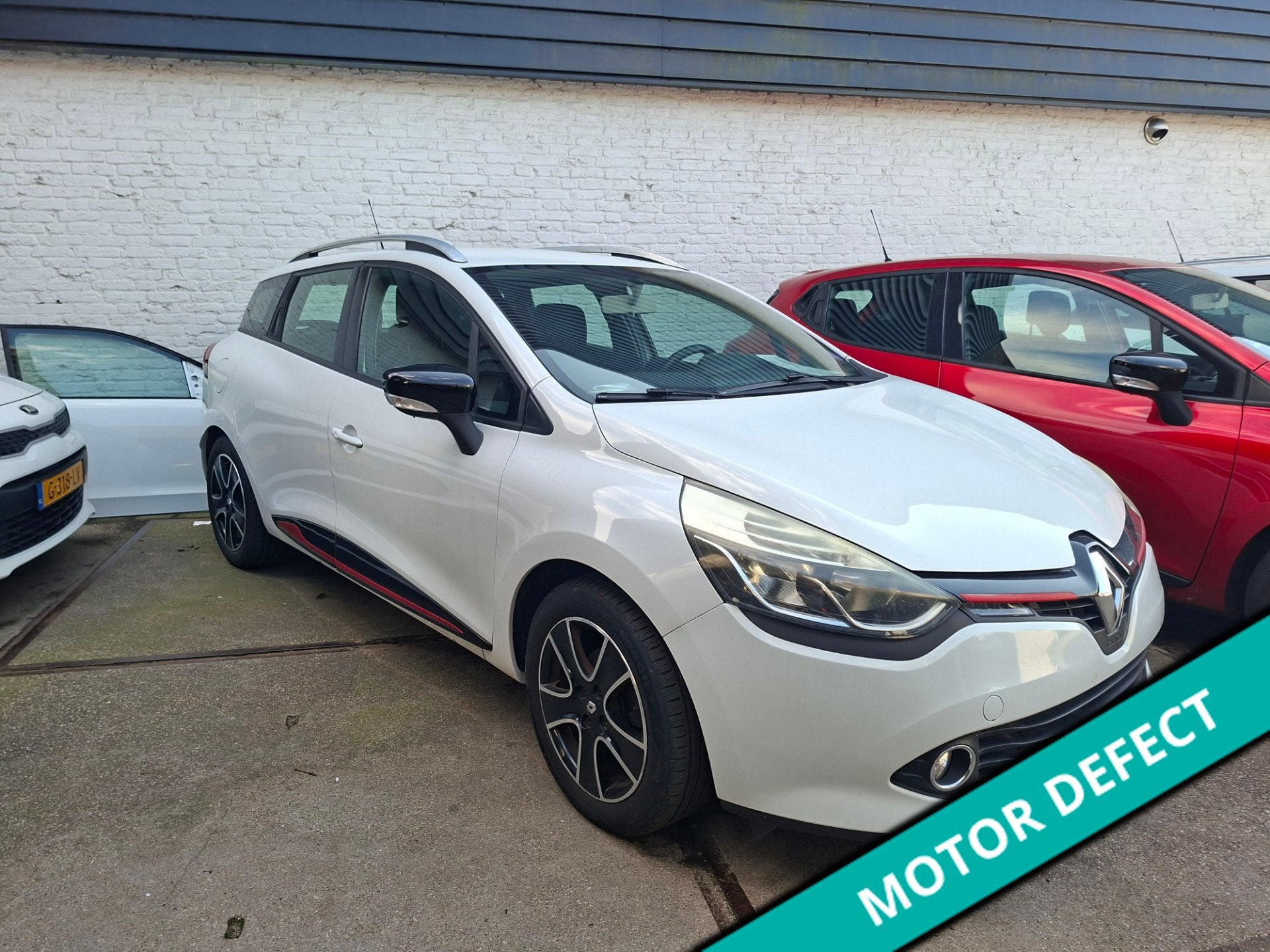 Renault Clio Estate 0.9 TCe Expression Distributie defect, Auto's, Voorwielaandrijving, Stof, Zwart, Wit