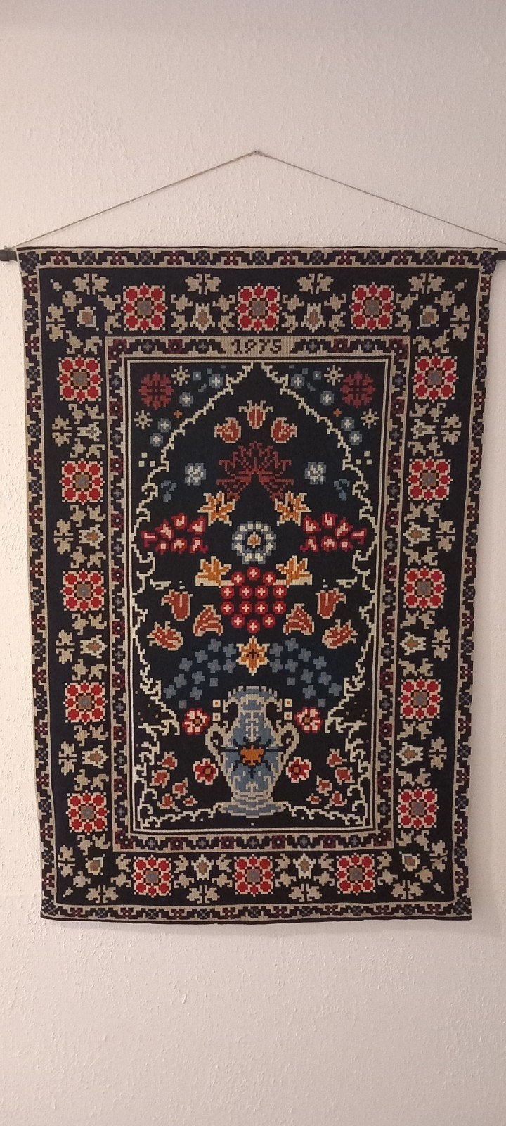 Wandkleed, geborduurd...  1975., Antiek en Kunst, Ophalen of Verzenden