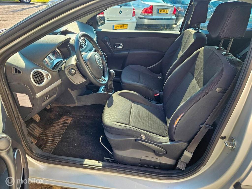 Renault Clio 1.4-16V Dynamique Luxe, Voorwielaandrijving, Gebruikt, Startonderbreker, 4 cilinders