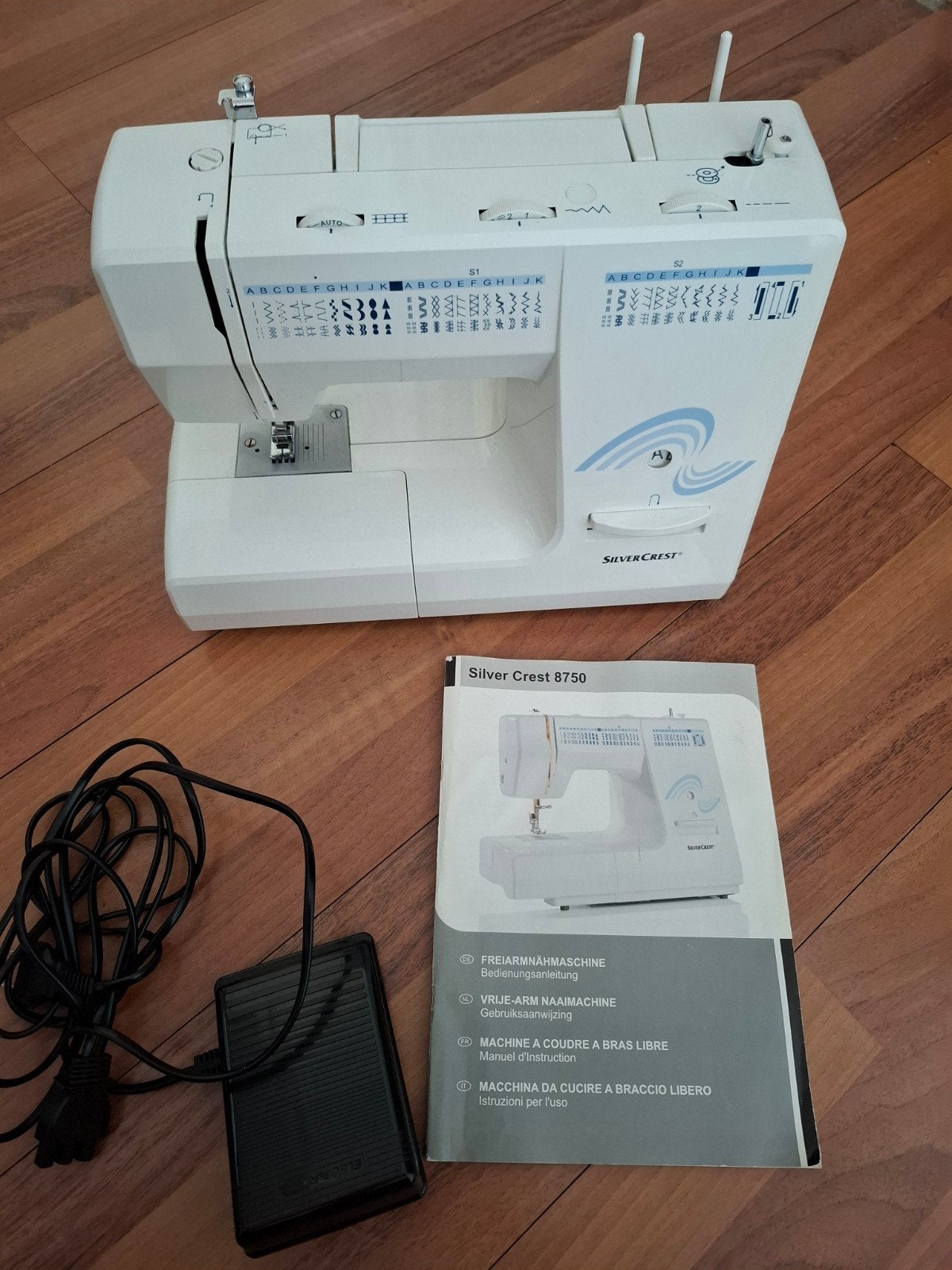 Silver Crest 8750 naaimachine, Ophalen, Zo goed als nieuw, Naaimachine, Overige merken