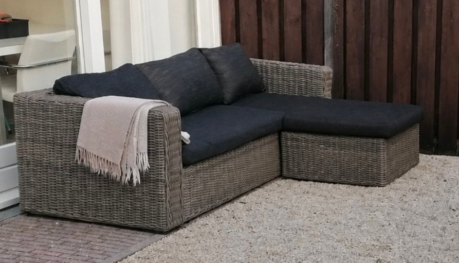 Gratis af te halen: Loungetuinbank met kussens en poef, Gebruikt, 3 zitplaatsen, Ophalen of Verzenden, Loungeset