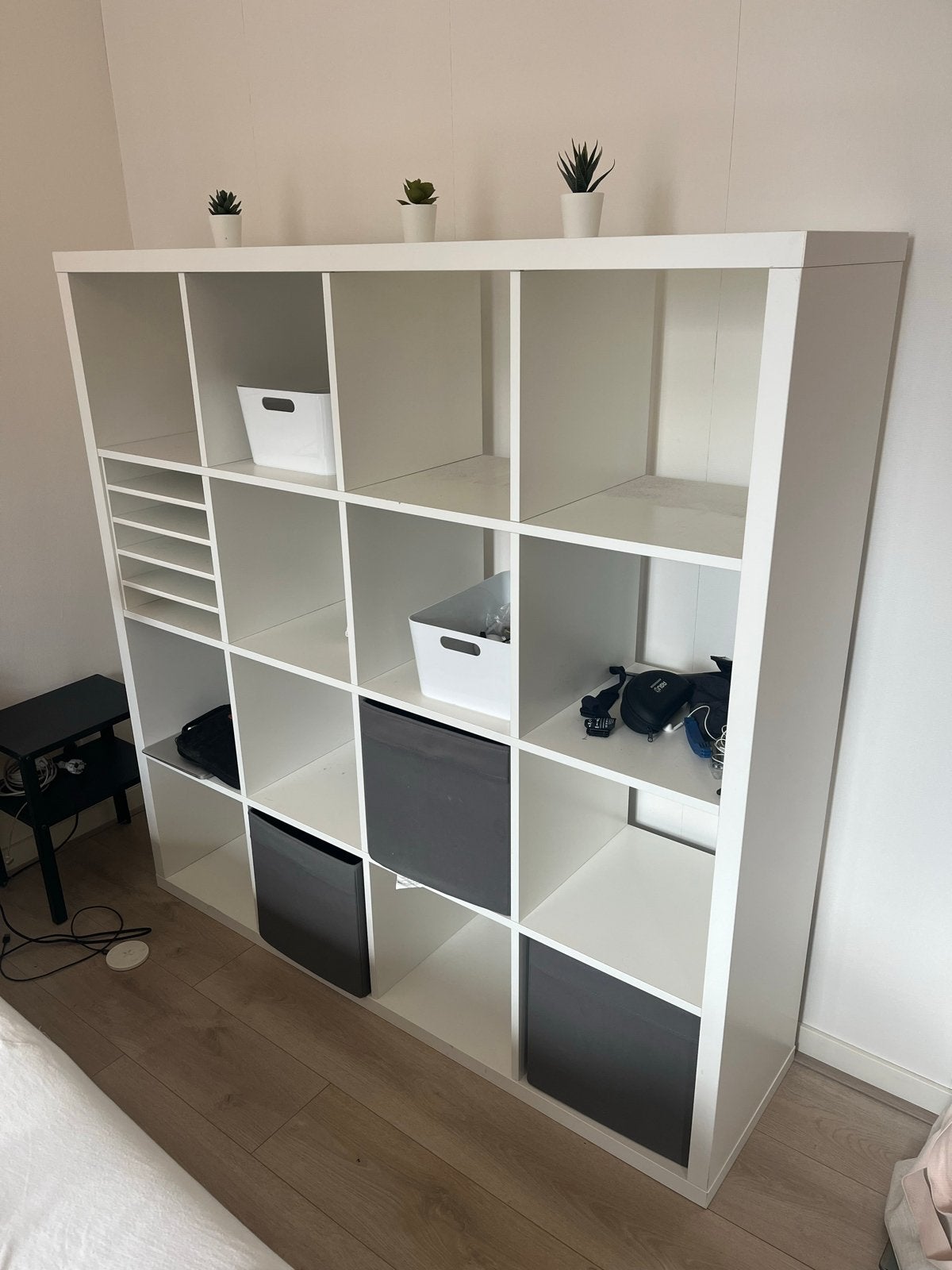 IKEA Kallax kast wit met opbergvakjes - Moet weg!, Gebruikt, 100 tot 150 cm, Ophalen of Verzenden, 25 tot 50 cm