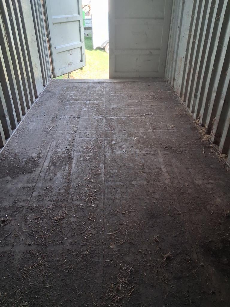 Zeecontainer (paardenstal)