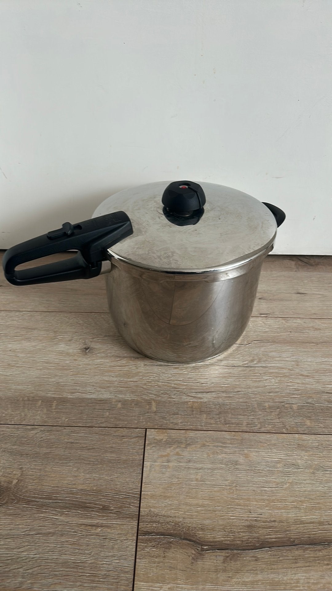 Grote Snelkookpan Fissler 10L, Ophalen of Verzenden, Zo goed als nieuw, Rvs, Pot, Bus of Blik