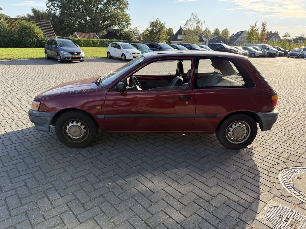 Toyota Starlet 1.3i (bj 1995, automaat), foto 4