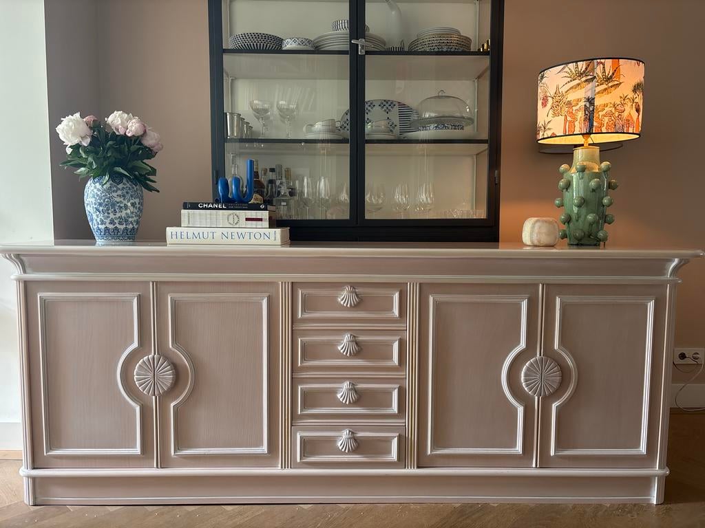 Dressoir 230 cm breed, 50 cm diep, 88 cm hoog, Huis en Inrichting, Kasten | Dressoirs, Ophalen of Verzenden, Zo goed als nieuw