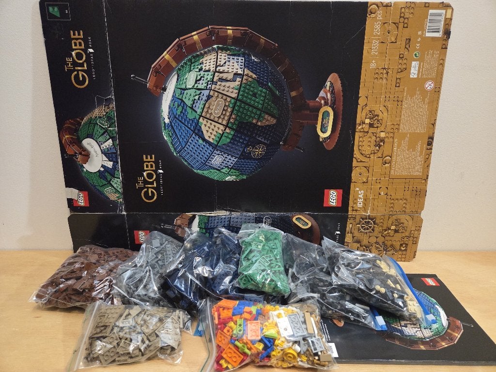 Lego 21332 The Globe (1), Kinderen en Baby's, Speelgoed | Duplo en Lego, Compleet, Lego, Ophalen of Verzenden, Zo goed als nieuw
