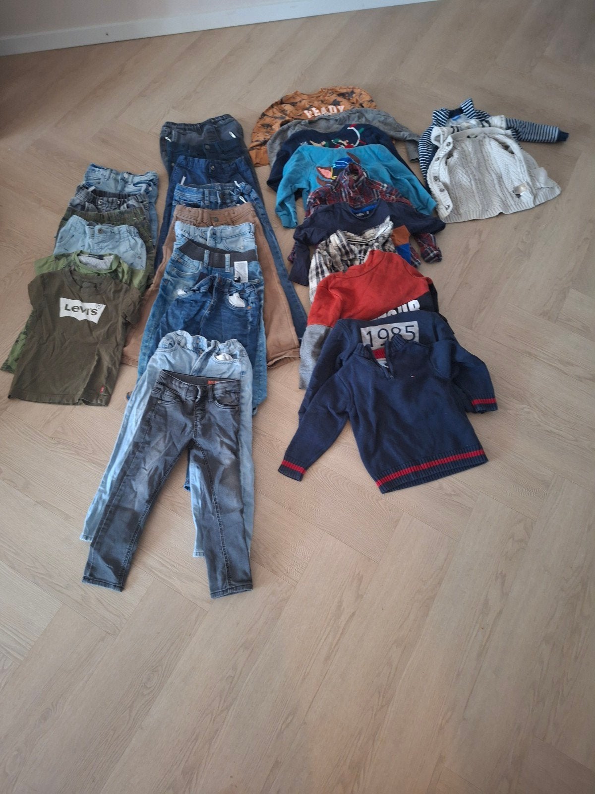 Grote kledingbundel voor jongens, maat 98-110, Kinderen en Baby's, Kinderkleding | Kinder-kledingpakketten, Ophalen, Gebruikt