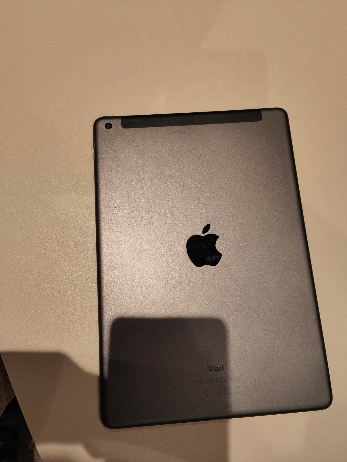 Foto 3 van Apple iPad (2019) 32GB Wi-Fi Spacegrijs
