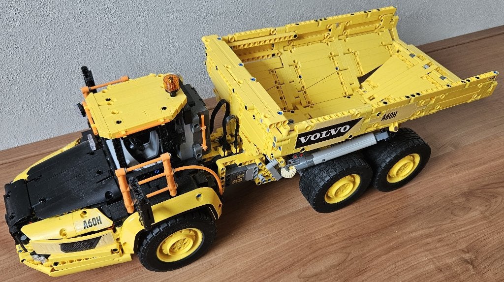 LEGO Technic Volvo 6x6 Truck met Kieptrailer (42114), Lego, Ophalen of Verzenden, Zo goed als nieuw, Technic
