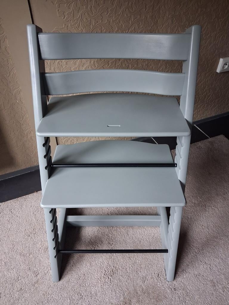 Stokke tripp trapp nieuw model grijs, Kinderen en Baby's, Kinderstoelen, Ophalen, Meegroeistoel