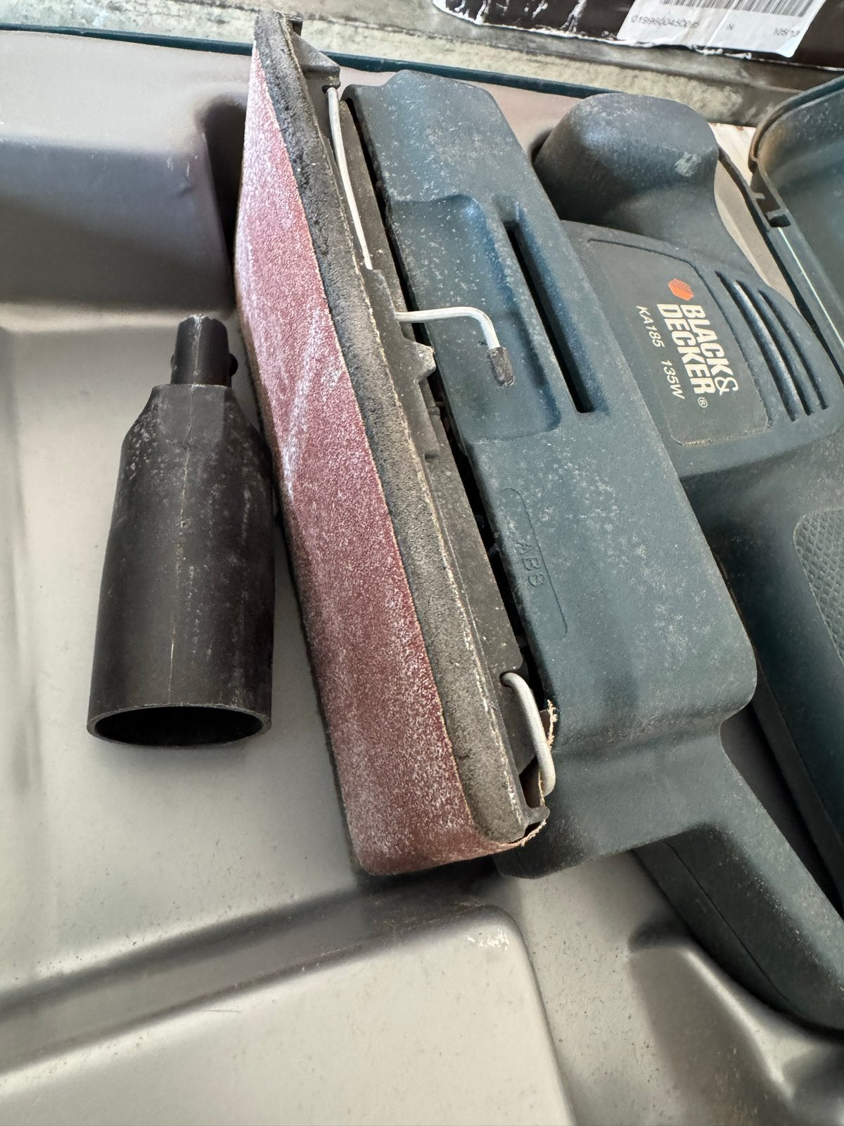 Black & Decker KA185 Vlakschuurmachine 135W met koffer, Ophalen of Verzenden, Gebruikt, Minder dan 600 watt, Vlakschuurmachine