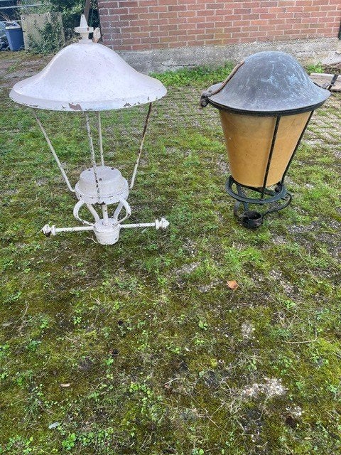 Antieke gietijzeren lantaarnpaal., Tuin en Terras, Ophalen, Gebruikt, Staande lamp, Netvoeding