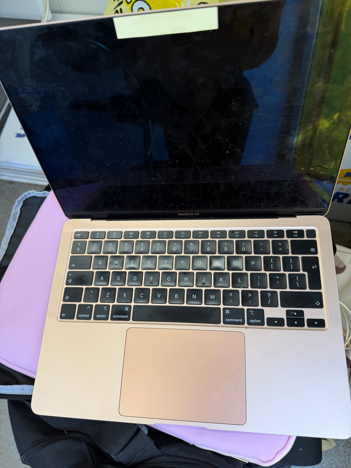 MacBook Air Retina 13-inch 2020 - Rose gold - Intel Core i3, Gebruikt, 256 GB, Qwerty, 8 GB