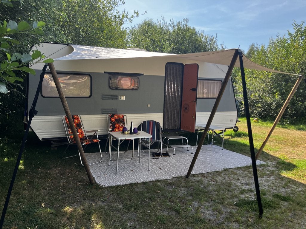 Mooie gepimpte Munsterland 530P caravan compleet met luifel, Caravans en Kamperen, Vast bed, Rondzit, Particulier, Kachel
