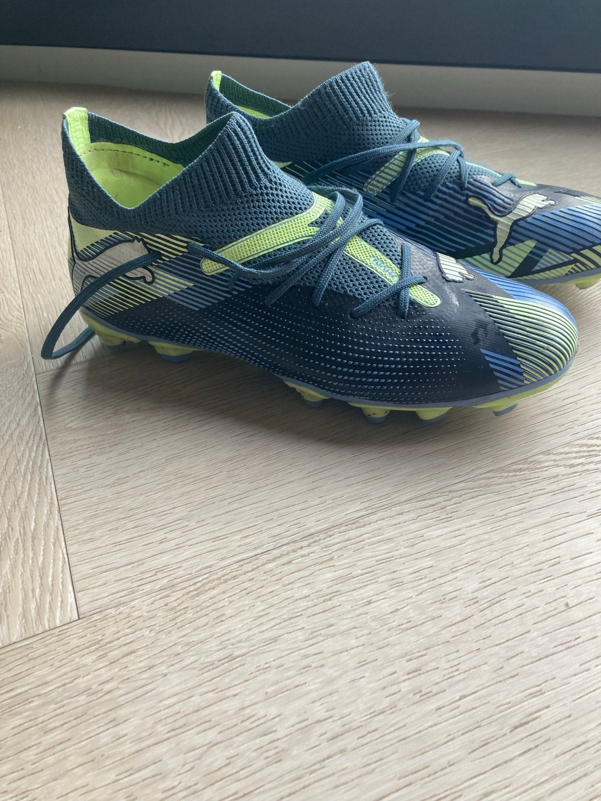 Puma voetbalschoenen - Maat 36, Sport en Fitness, Voetbal, Maat XS of kleiner, Ophalen, Gebruikt, Schoenen