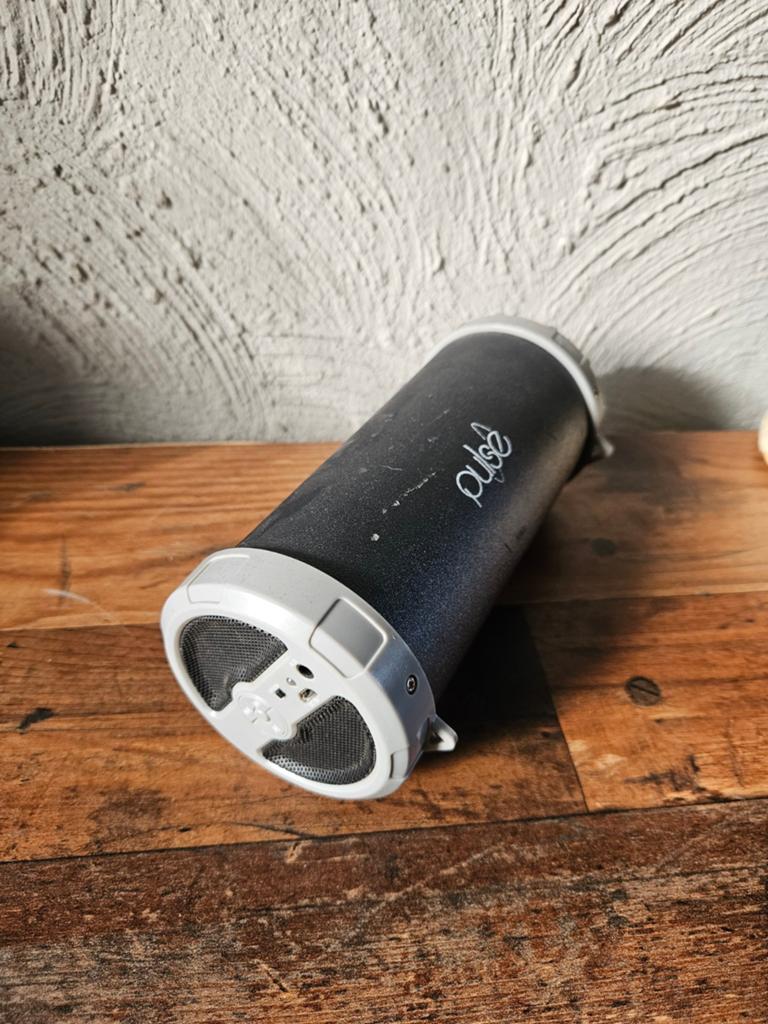 Pulse Small Tube Speaker - Draagbare Bluetooth Speaker, Ophalen of Verzenden