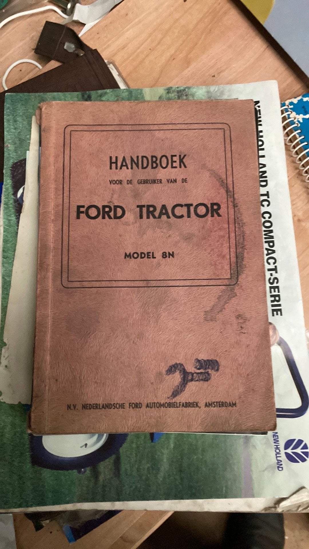 Fordson model 8 N handboek 117 blz., Ophalen, Gelezen, Ford