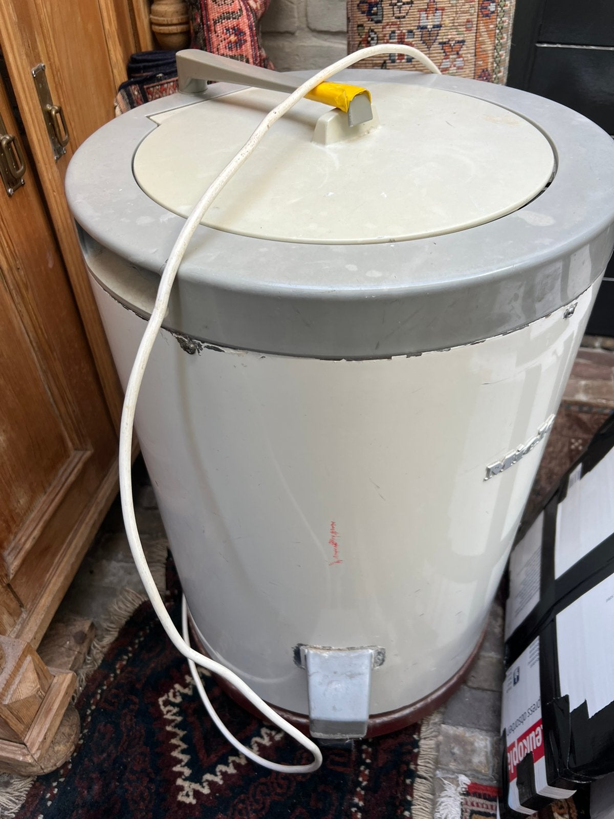 Miele centrifuge werkt perfect ophalen Enschede noord, Ophalen of Verzenden, Zo goed als nieuw, Overige typen, Minder dan 85 cm