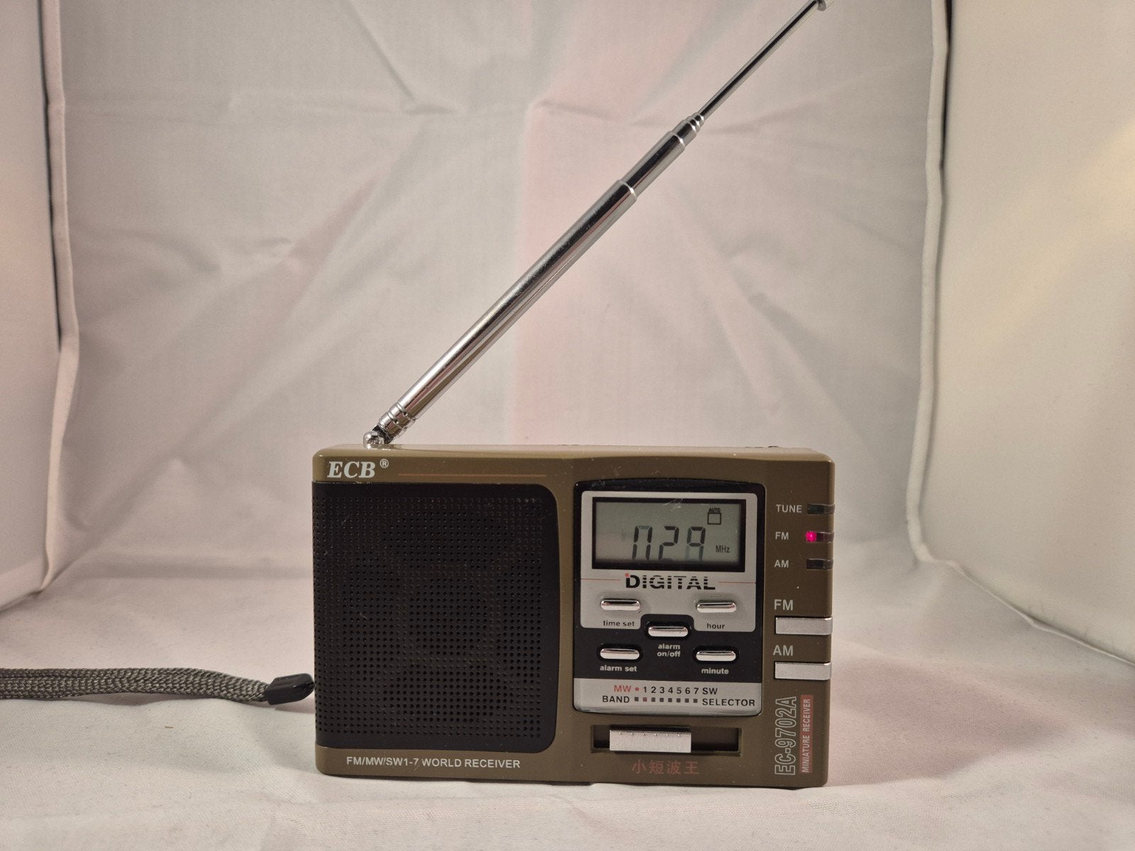 Vintage ECB EC-9702A Digitale Wereldontvanger Radio - Getest, Ophalen of Verzenden, Gebruikt, Wereldontvanger