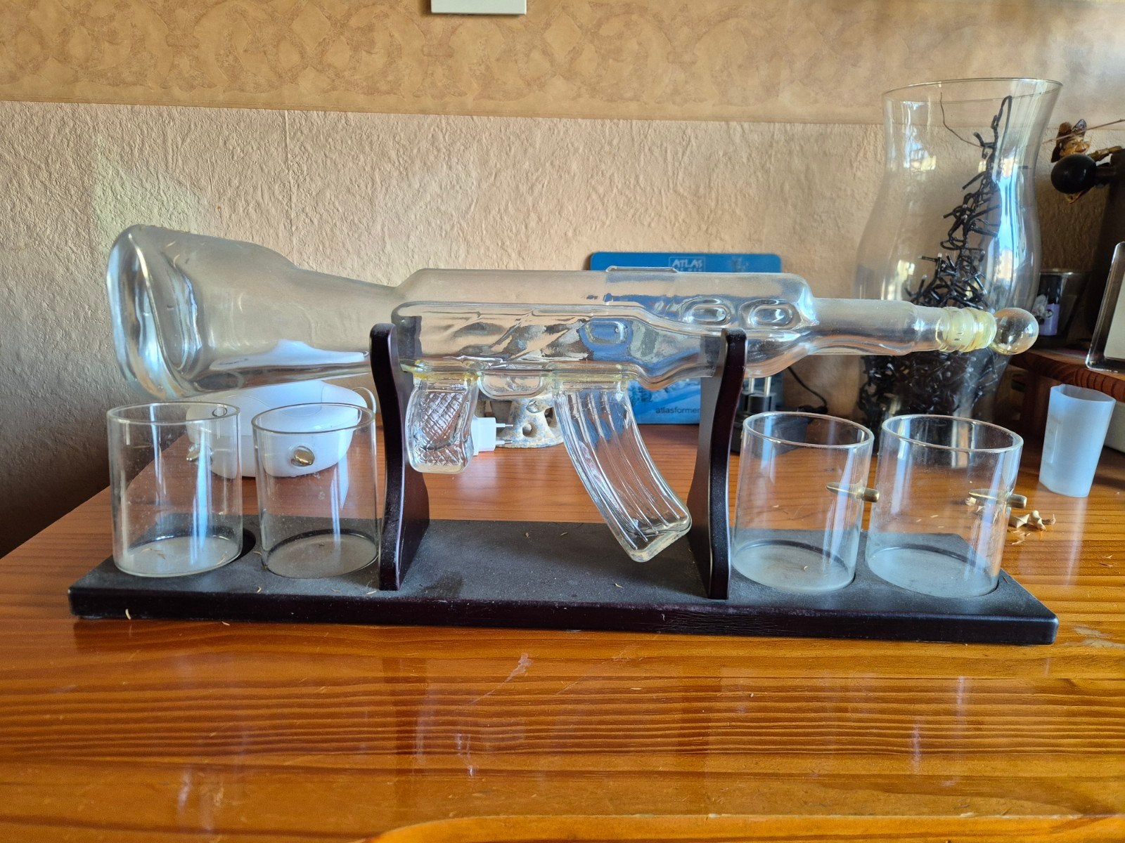 AK-47 Karaf met Glazen - Uniek Drankstel, Ophalen, Gebruikt, Meerkleurig, Overige stijlen