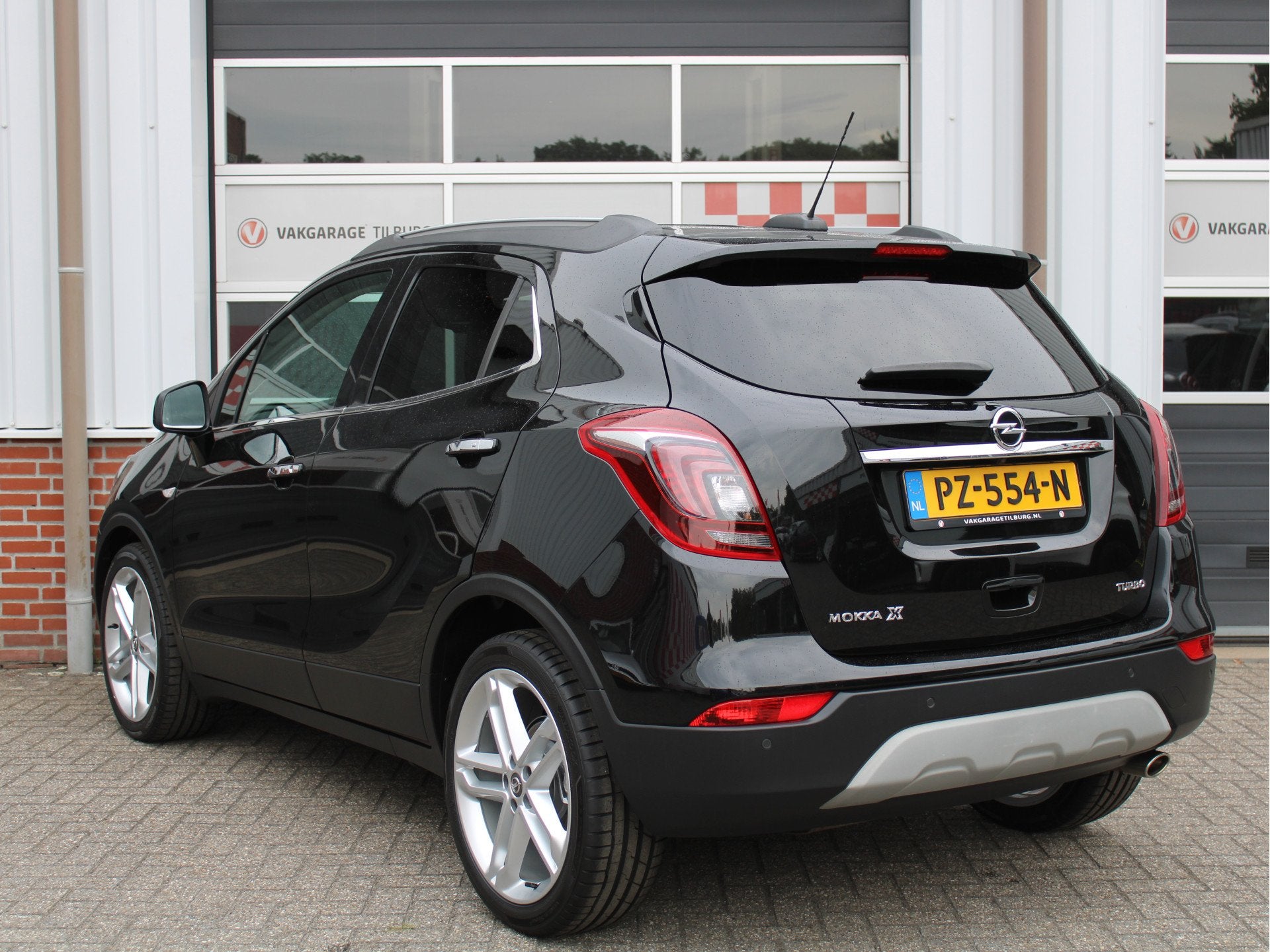 Opel Mokka X 1.4 Turbo Innovation 19inch/Camera/Leer/PDC/Dak, Voorwielaandrijving, Gebruikt, Euro 6, Lichtsensor
