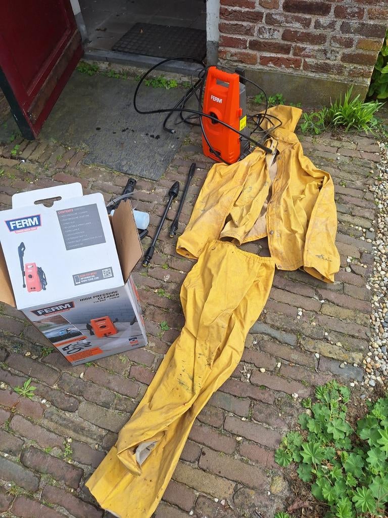 Nieuwe FERM Hogedrukspuit 1400W met Werkpak, Ophalen of Verzenden, Nieuw, Elektrisch, FERM