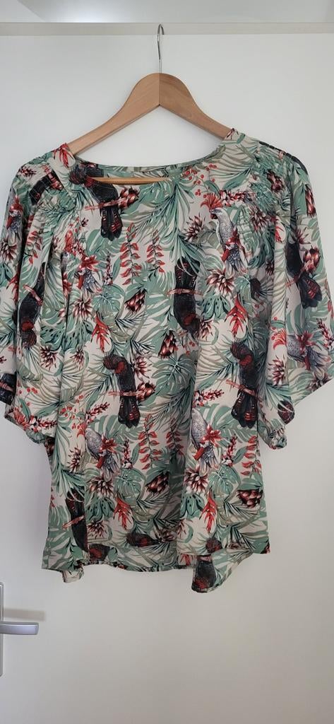 Zomerse blouse met tropische print - Maat M/L, Maat 38/40 (M), Ophalen of Verzenden, Korte mouw, Groen