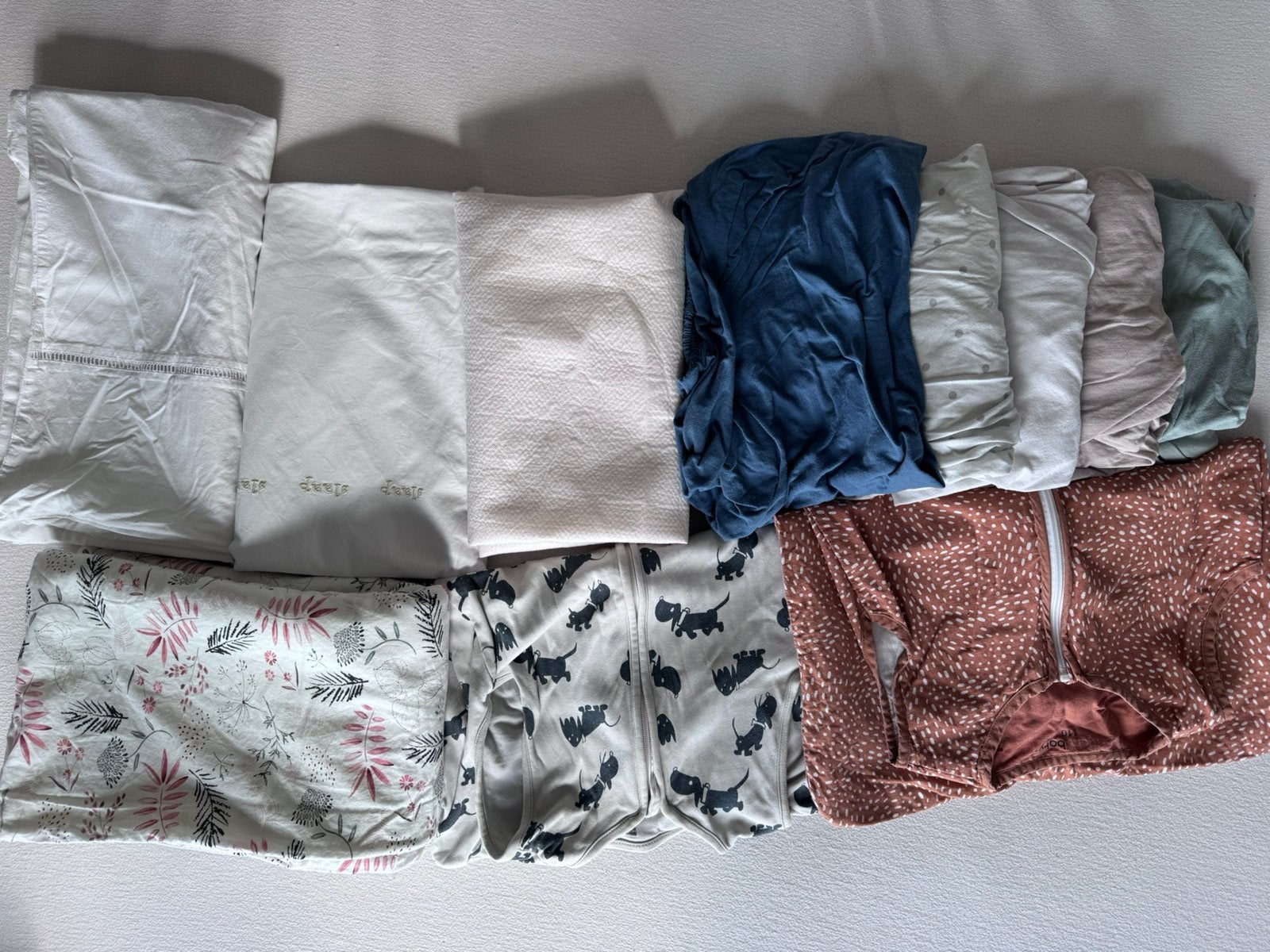 Ledikant matras met veel linnengoed, Ophalen, Zo goed als nieuw, Ledikant