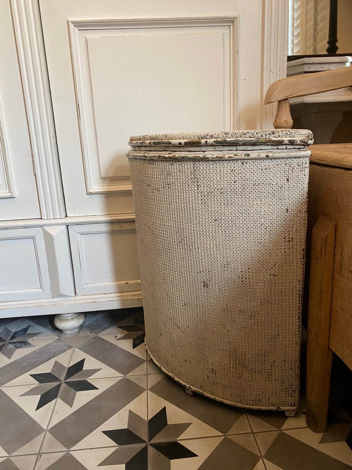 Leuk brocante lloyd loom hoekkastje wasmand, Antiek en Kunst, Ophalen
