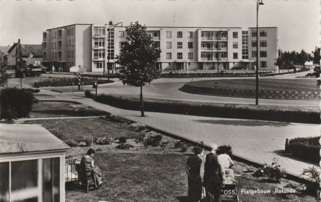 oss- flatgebouw rotonde, Ophalen of Verzenden, Noord-Brabant