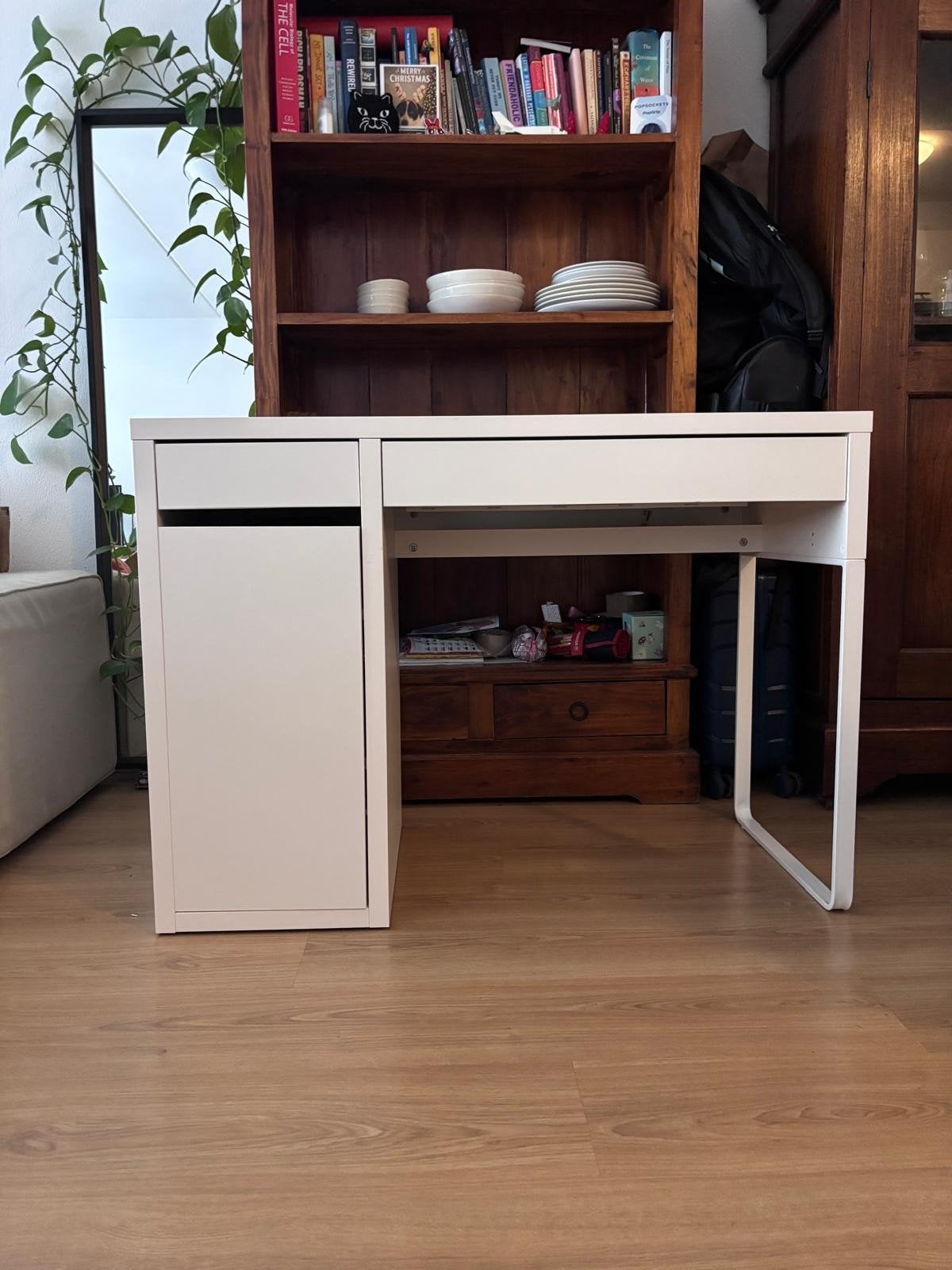 IKEA Bureau - Zo goed als nieuw (2 maanden gebruikt), Ophalen, Schoolbureau, Zo goed als nieuw, IKEA