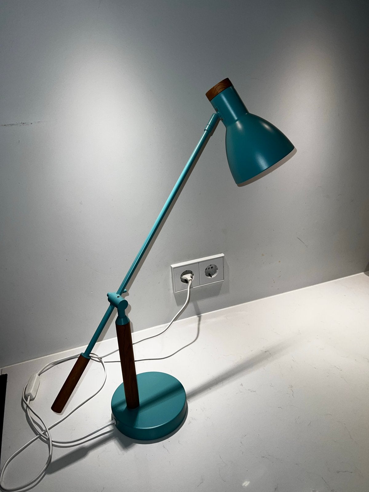 Bureaulamp/Tafellamp van Made - Lichtblauw, Bureaulamp, Overige merken, Modern, Hout