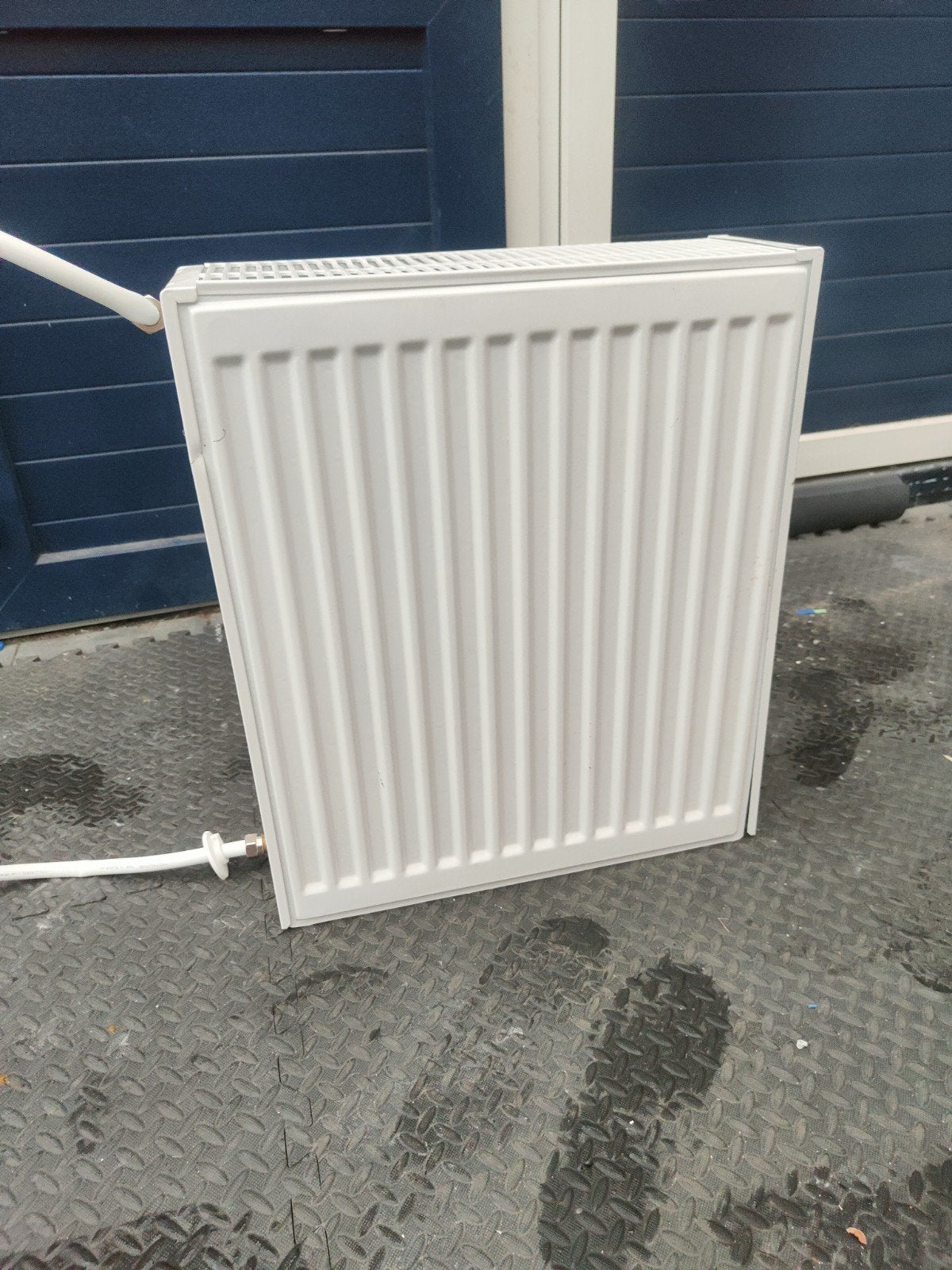Radiator met 3 platen - 60x60 cm, Doe-het-zelf en Verbouw, Verwarming en Radiatoren, Ophalen, 30 tot 80 cm, Gebruikt, Radiator