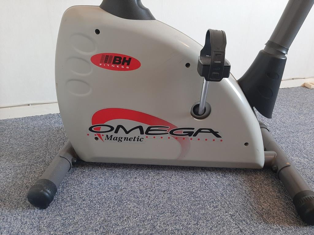 BH Fitness Omega Magnetic Hometrainer, Sport en Fitness, Ophalen, Zo goed als nieuw, Hometrainer