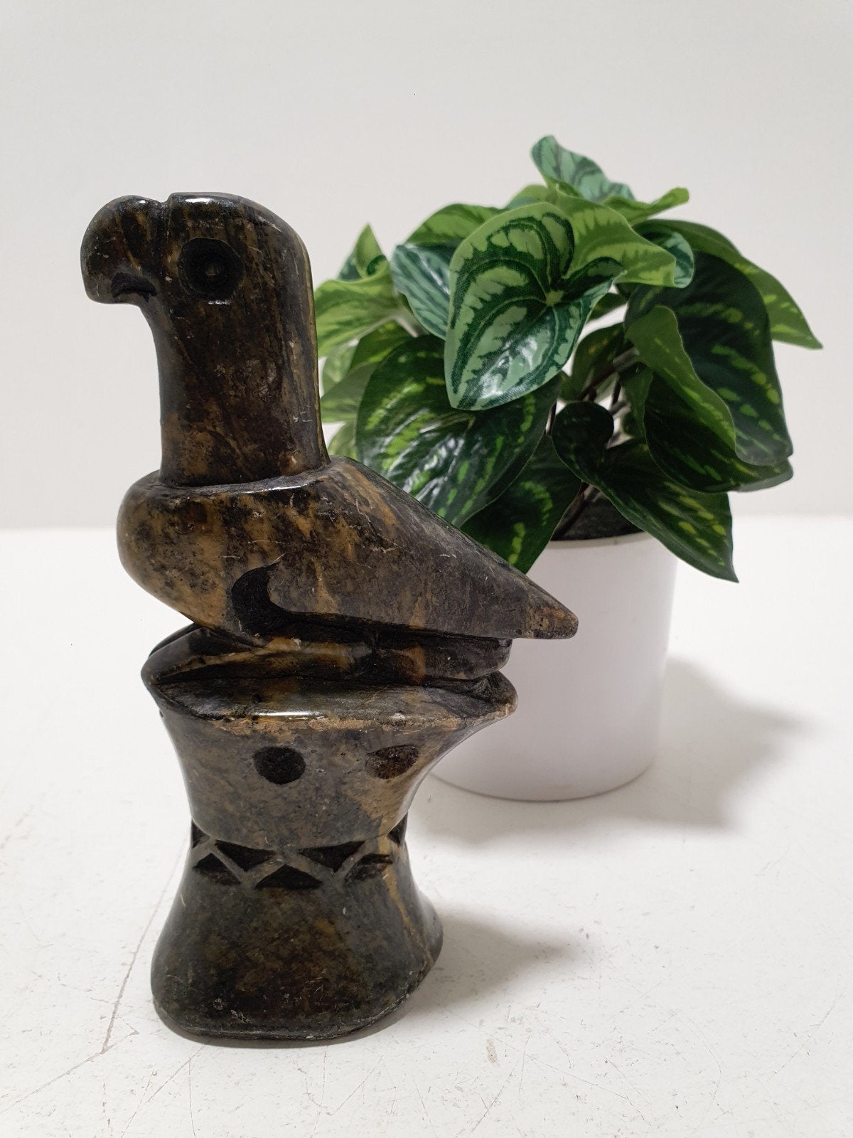 Vintage Zimbabwe Bird van steen. Handgesneden., Minder dan 20 cm, Natuurlijk materiaal, Ophalen of Verzenden, Handgemaakt