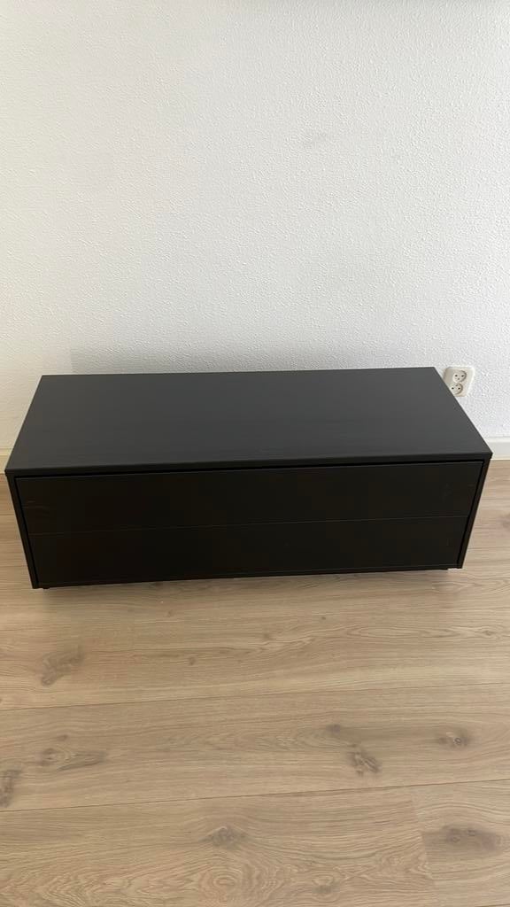 Nieuwe tv kast met 2 lades van basic label, Huis en Inrichting, Ophalen of Verzenden, Zo goed als nieuw, 100 tot 150 cm, Minder dan 50 cm