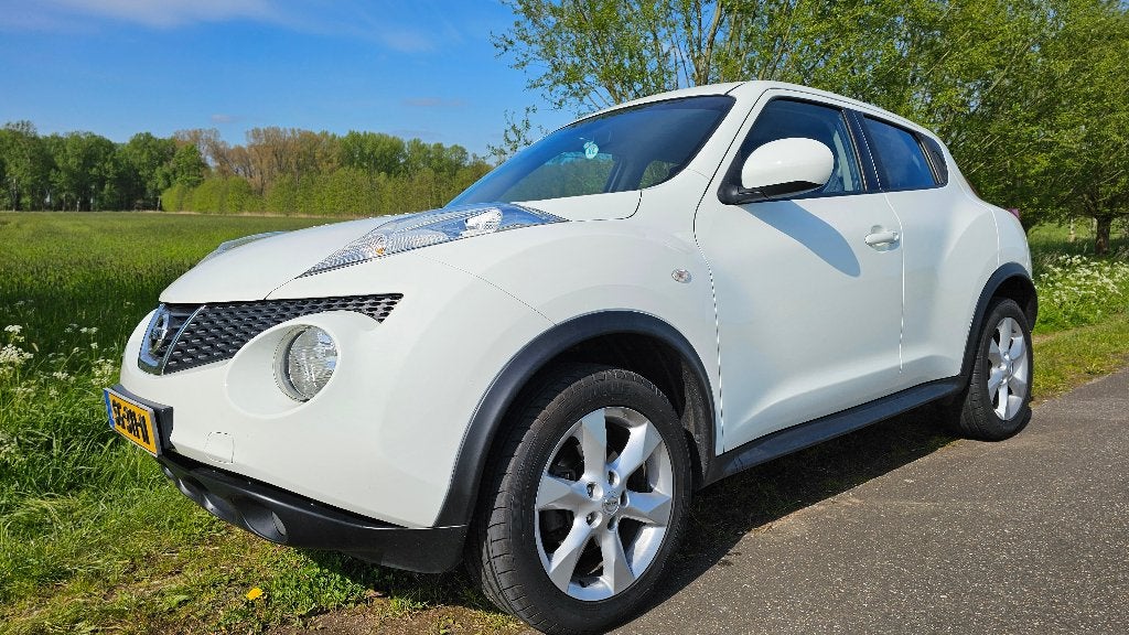 Nissan Juke 1.6 2011 Wit met 109.500 km op de teller !!, Stof, 1250 kg, Zwart, 4 cilinders