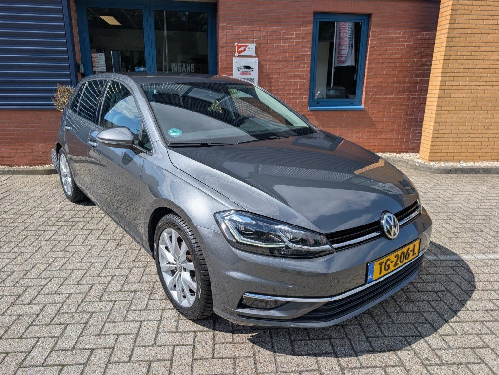 Volkswagen GOLF 1.0 TSI Highline BNS R, ADAPcruise, PDC v+a,, Auto's, Gebruikt, Euro 6, Bedrijf, Handgeschakeld